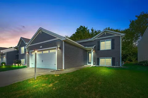 637 N Cygnet, Benton, MI 49022