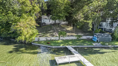 31273 County Line Rd, Silver Creek, MI 49047
