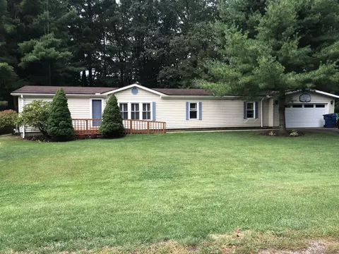 4262 Arrowwood Curv, Benton, MI 49022