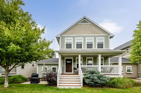 585 Beachwood Path, Benton Harbor, MI 49022