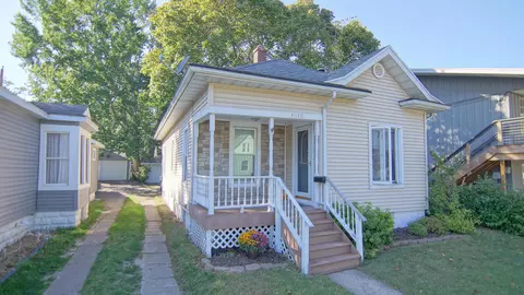 1512 S State St, St. Joseph, MI 49085