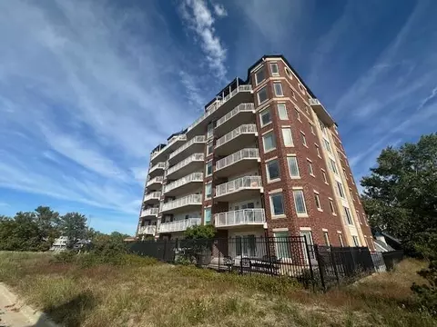 200 Lake St UNIT ST, St. Joseph, MI 49085