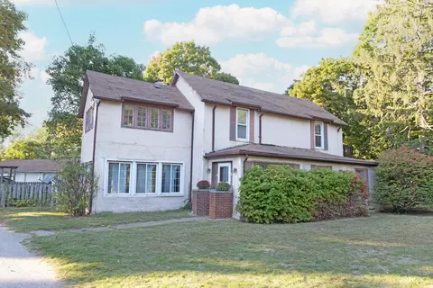 3180 S Lakeshore Dr, Shoreham, MI 49085