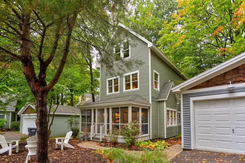 76525 Fieldstone Cir UNIT SOUTH, South Haven, MI 49090