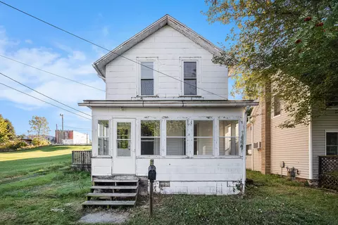 110 N Disbrow St, Cassopolis, MI 49031