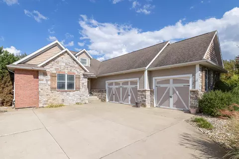115 Hummingbird Ln, Niles, MI 49120