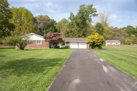 4129 E Snow Rd, Oronoko, MI 49103
