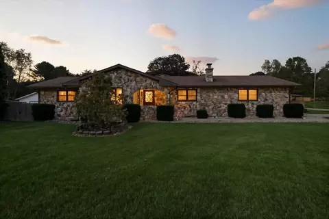 2419 Blanchard Dr, Howard, MI 49120