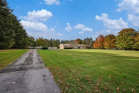 53826 Twin Lakes Rd, Wayne, MI 49047