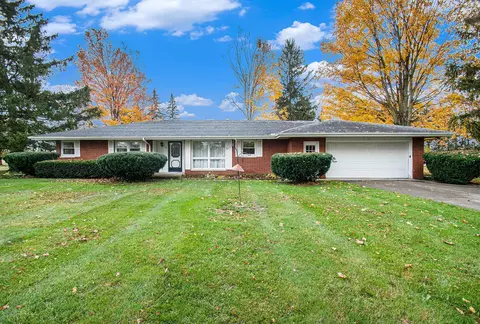 570 Invicta Dr, Niles, MI 49120