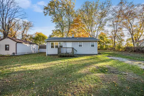 1360 Whitney Ave, Benton, MI 49022