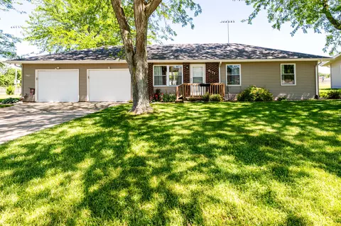 61756177 Aubill Dr, Eau Claire, MI 49111