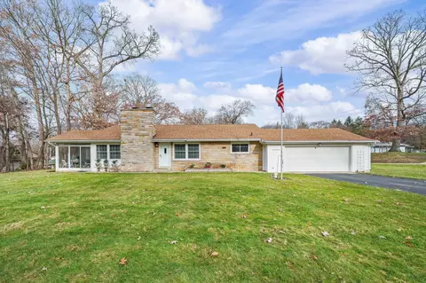 1225 Country Club Dr, Niles, MI 49120