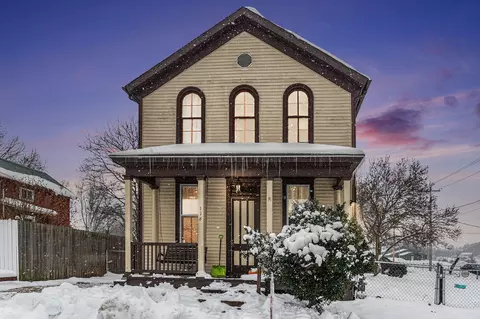 116 Elgin St, Galien, MI 49113