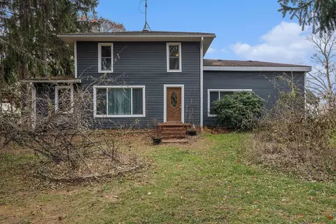 09574 40th St, Bloomingdale, MI 49026
