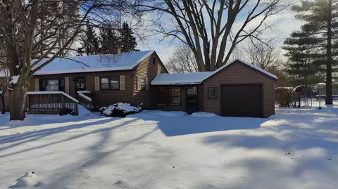 670 Sheridan Rd, St. Joseph, MI 49085