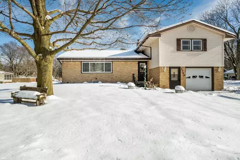 4759 Paw Paw Lake Rd, Coloma, MI 49038