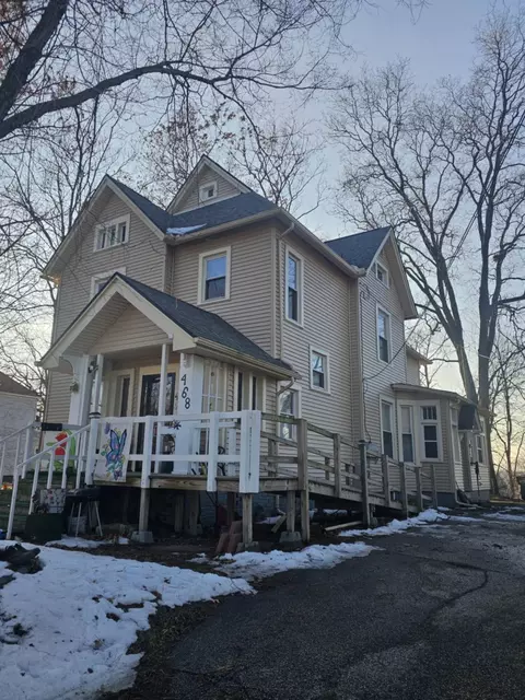 468 Colfax Ave, Benton Harbor, MI 49022