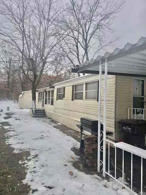 1565 M-63 Unit # 94, Benton, MI 49022