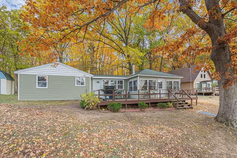 52761 Co Rd 384, Columbia, MI 49056