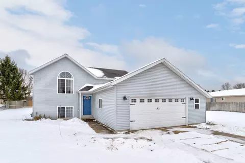 3280 Bluebird Ln, Allegan, MI 49010