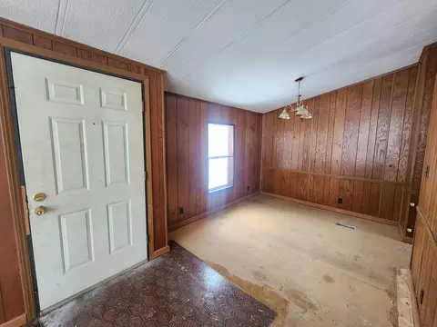 25113 12th Ave, Pine Grove, MI 49055