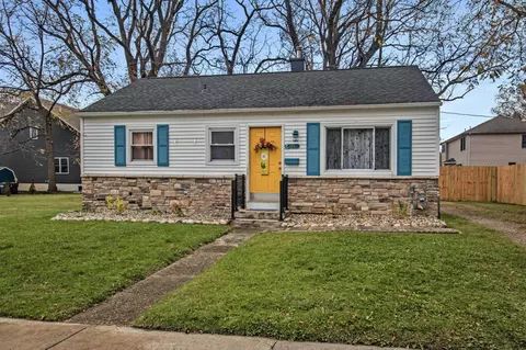 809 Kalamazoo St, South Haven, MI 49090