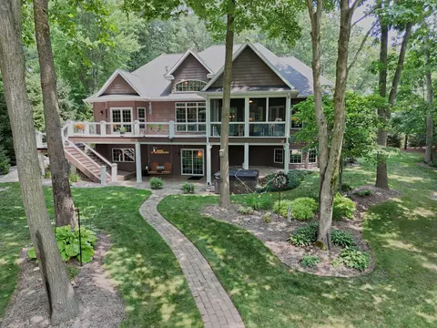 29317 Misty Pines St, Silver Creek, MI 49047