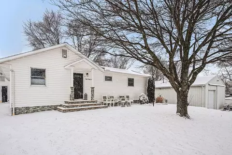 884 Wells St, South Haven, MI 49090