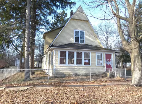 660 Pearl St, Benton Harbor, MI 49022