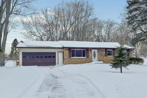 5810 Ridge Rd, Stevensville, MI 49127