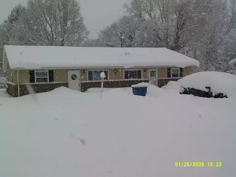 4837 Greenfield Dr, Oronoko, MI 49103