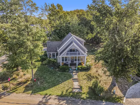 475 Lakeshore Dr, Casco, MI 49090