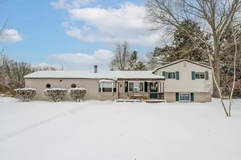 1420 Country Club Dr, Niles, MI 49120