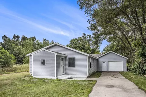 185 Felton St, Benton, MI 49022