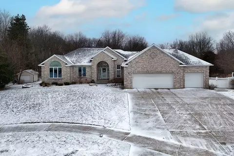5009 Red Maple Ct SW, Wyoming, MI 49418