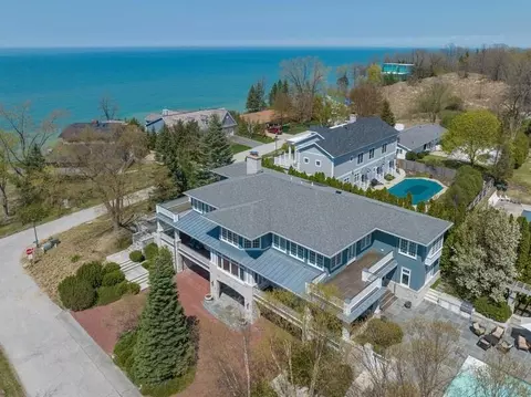 49106 Sun Valley Falls Blvd, Grand Beach, MI 49117