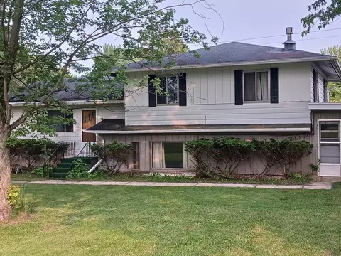 4376 E Snow Rd, Oronoko, MI 49103