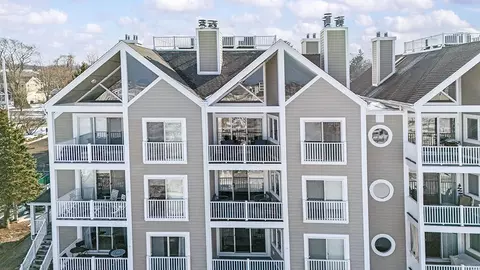 300 Oselka Dr UNIT NEW, New Buffalo, MI 49117