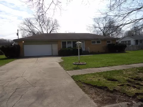 415 Remus Dr, Buchanan, MI 49107