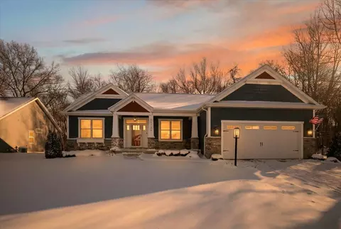 53736 Terre Verde Hills Ct, South Bend, IN 46628