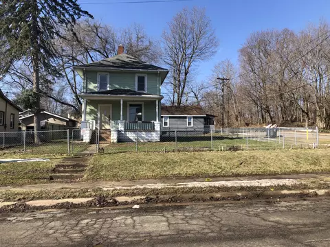 315 N Red Bud Trl N, Buchanan, MI 49107