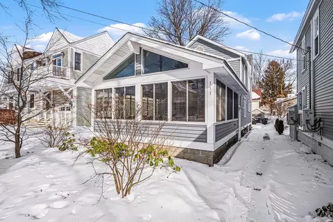 111 Woodman St, South Haven, MI 49090