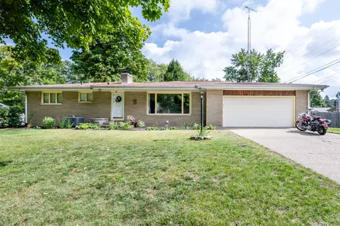 1593 Columbus Ave, Benton, MI 49022