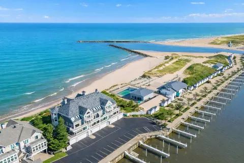 400 Lake Dr UNIT NEW, New Buffalo, MI 49117