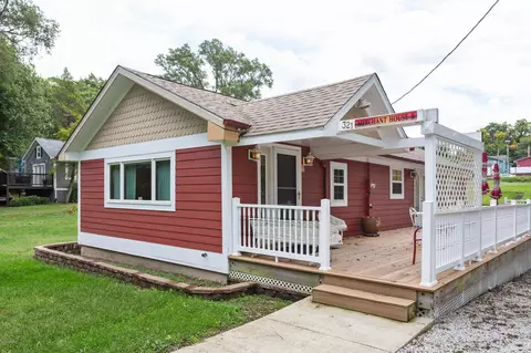 321 E Merchant St, New Buffalo, MI 49117
