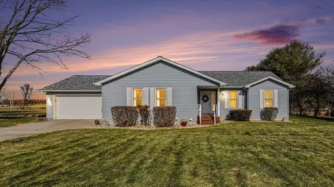 3357 Highview Dr, Oronoko, MI 49103