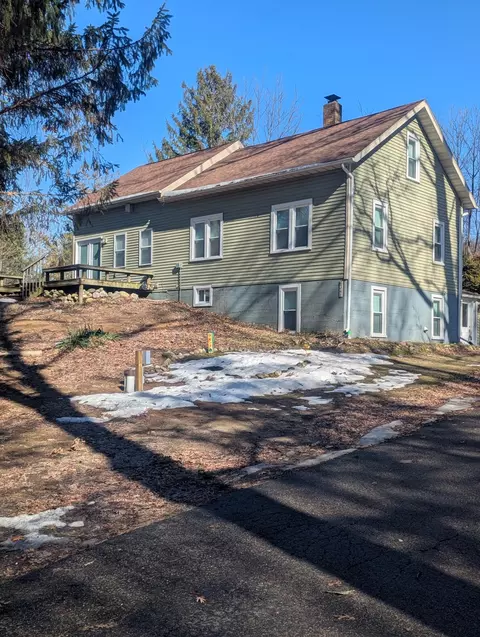 6341 Johnson Rd, Coloma, MI 49038