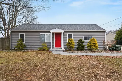 1109 State Line Rd, Niles, MI 49120