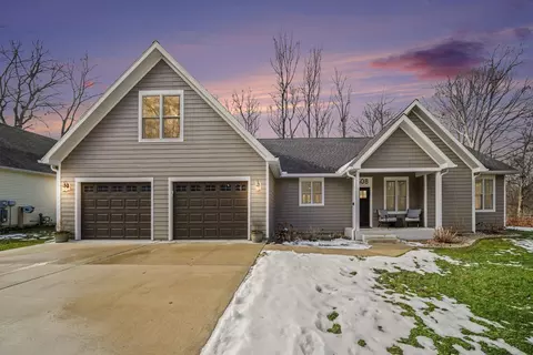 508 S Jameson St, New Buffalo, MI 49117